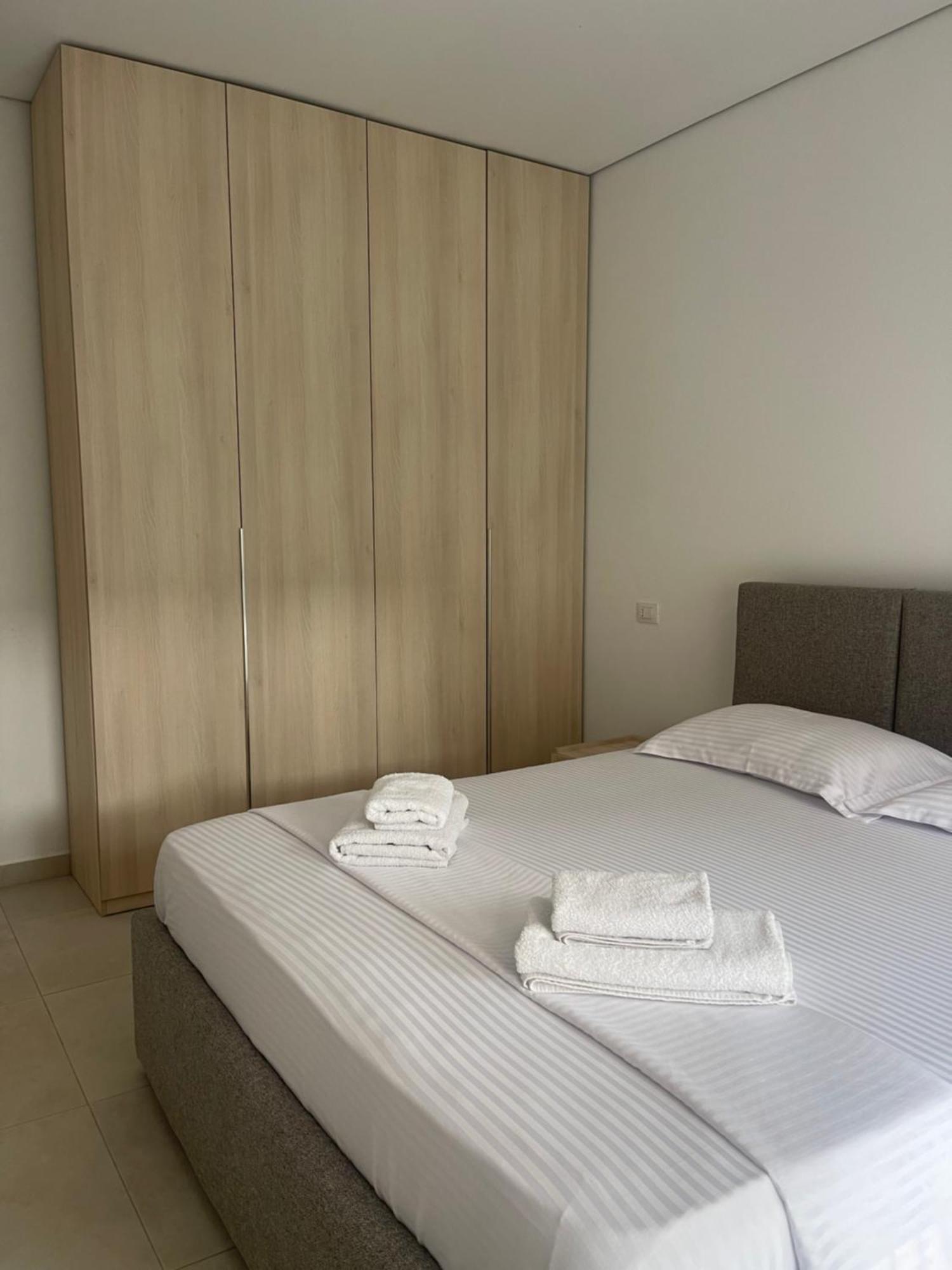 דורס Eme Apartments - Kompleksi San Pietro, Gjiri I Lalzit מראה חיצוני תמונה