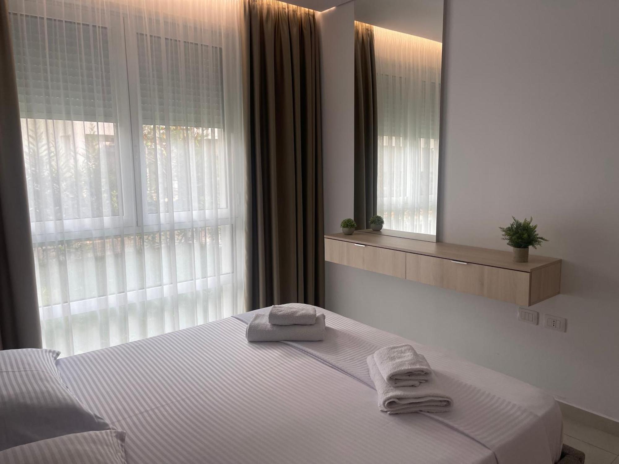 דורס Eme Apartments - Kompleksi San Pietro, Gjiri I Lalzit מראה חיצוני תמונה