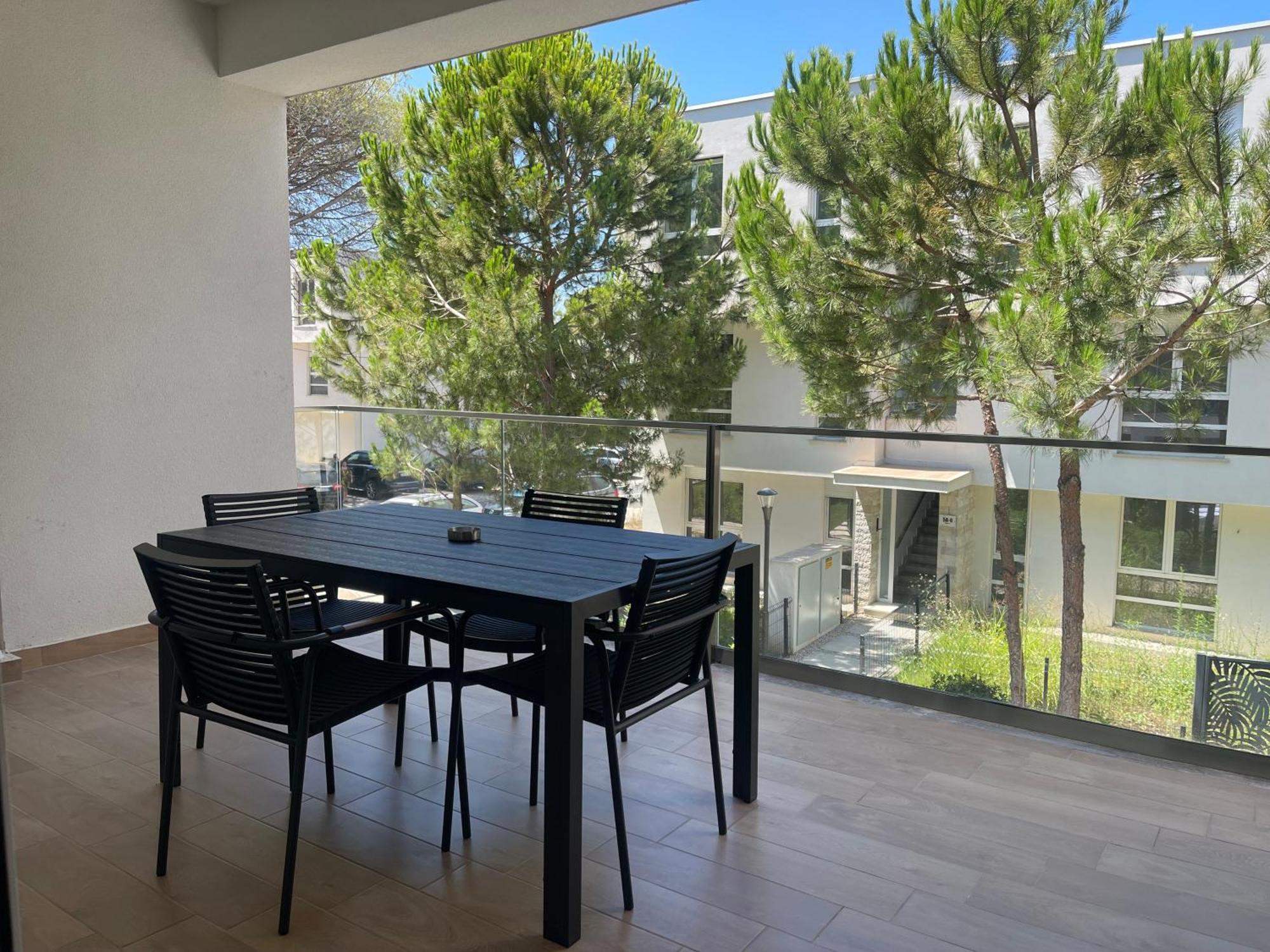 דורס Eme Apartments - Kompleksi San Pietro, Gjiri I Lalzit מראה חיצוני תמונה