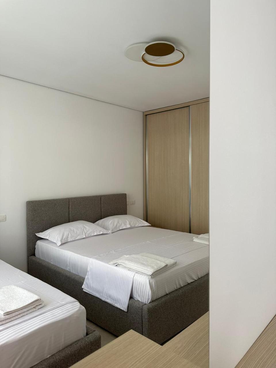 דורס Eme Apartments - Kompleksi San Pietro, Gjiri I Lalzit מראה חיצוני תמונה