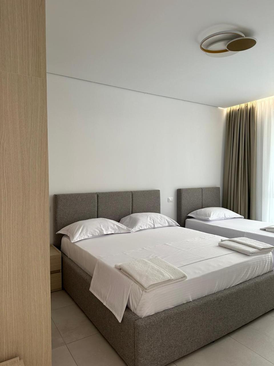 דורס Eme Apartments - Kompleksi San Pietro, Gjiri I Lalzit מראה חיצוני תמונה