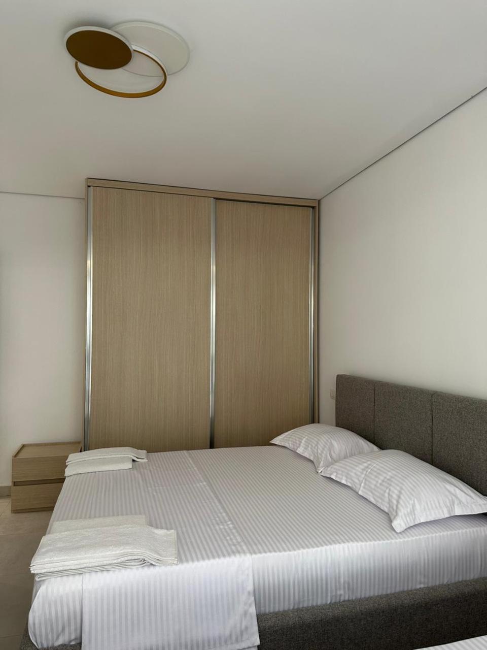 דורס Eme Apartments - Kompleksi San Pietro, Gjiri I Lalzit מראה חיצוני תמונה